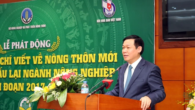 Phó Thủ tướng Chính phủ Vương Đình Huệ phát biểu tại lễ phát động cuộc thi. VGP/Nhật Bắc