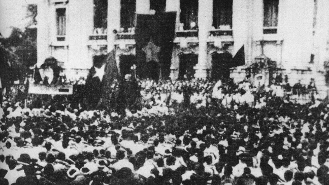 Mít tinh phát động khởi nghĩa giành chính quyền tại Nhà hát lớn Hà Nội ngày 19-8-1945