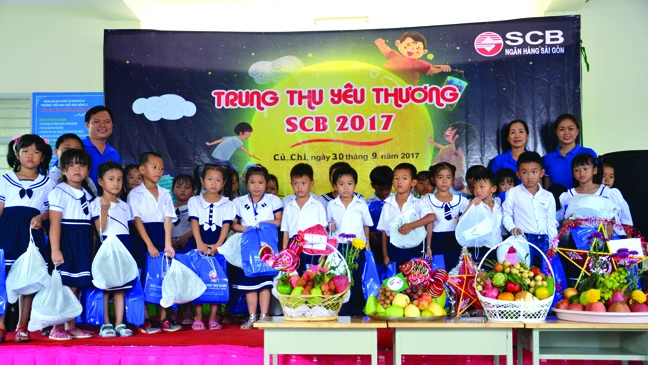 Scb mang Trung thu yêu thương đến mọi miền