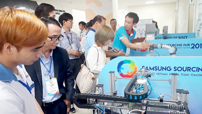 Nhiều doanh nghiệp Việt giới thiệu năng lực cung ứng sản phẩm phụ trợ cho các tập đoàn FDI