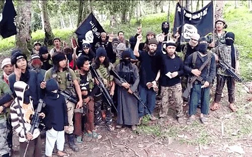 Nhóm phiến quân Abu Sayyaf ở Philippines đã cam kết trung thành với nhóm khủng bố Nhà nước Hồi giáo (IS) tự xưng. Ảnh: BBC
