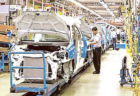 Một nhà máy sản xuất ô tô tại Ấn Độ