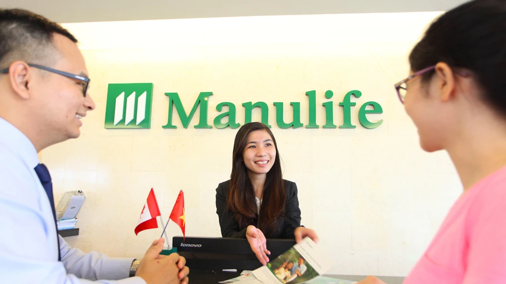 Manulife Việt Nam liên tục được vinh danh “Dịch vụ bảo hiểm nhân thọ tốt nhất”