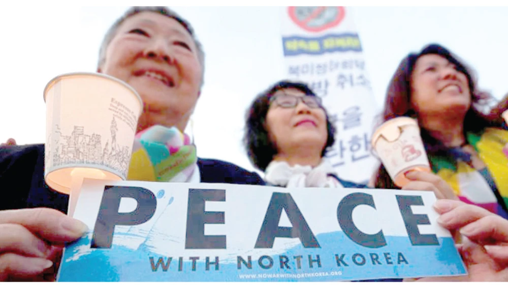 Người dân Hàn Quốc cầu nguyện hòa bình cho bán đảo Triều Tiên