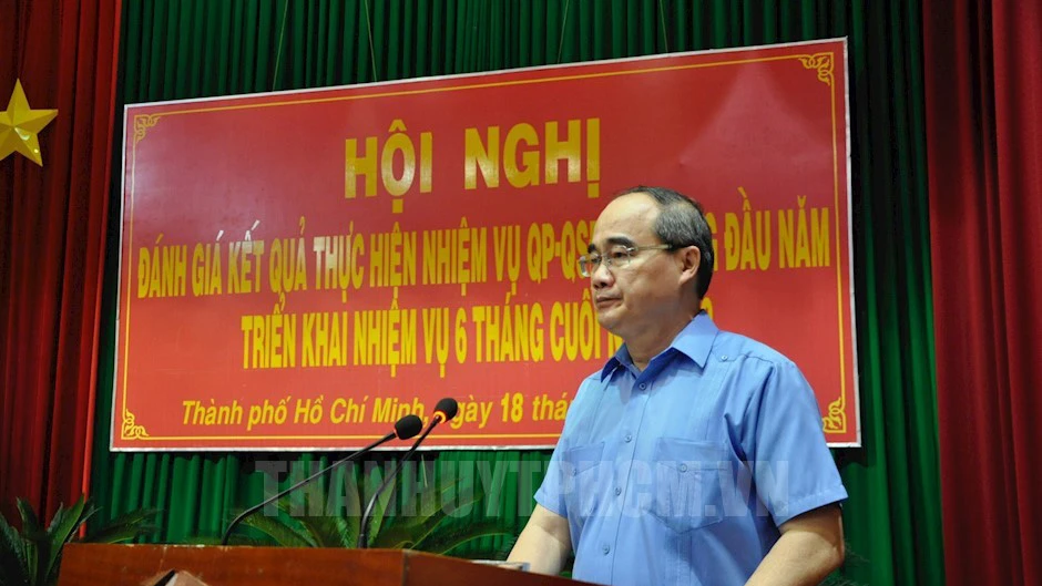 Bí thư Thành ủy TPHCM Nguyễn Thiện Nhân phát biểu tại hội nghị 