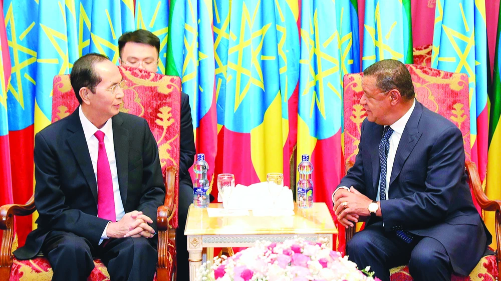 Chủ tịch nước Trần Đại Quang hội đàm với Tổng thống Mulatu Teshome. Ảnh: TTXVN