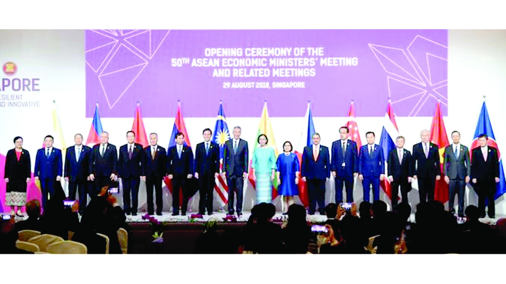 Khai mạc Hội nghị Bộ trưởng Kinh tế ASEAN tại Singapore