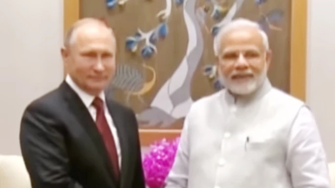 Tổng thống Nga Vladimir Putin và Thủ tướng Ấn Độ Narendra Modi.