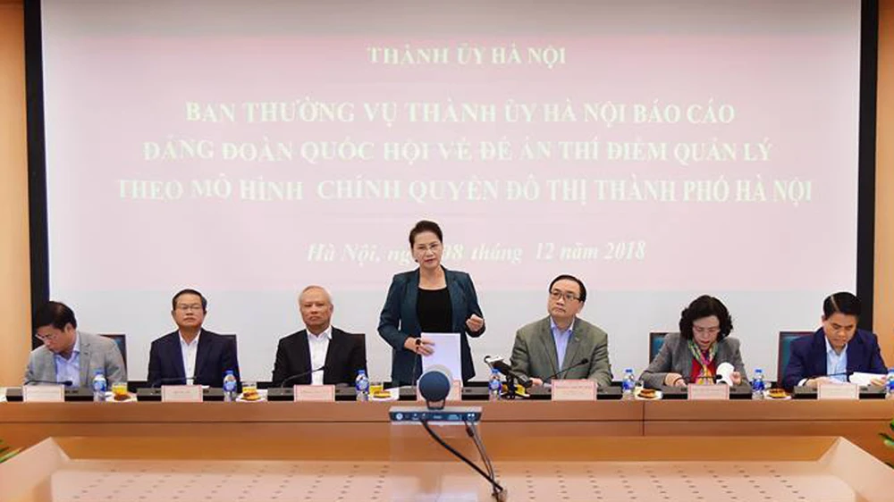 Chủ tịch Quốc hội Nguyễn Thị Kim Ngân phát biểu tại buổi làm việc. 