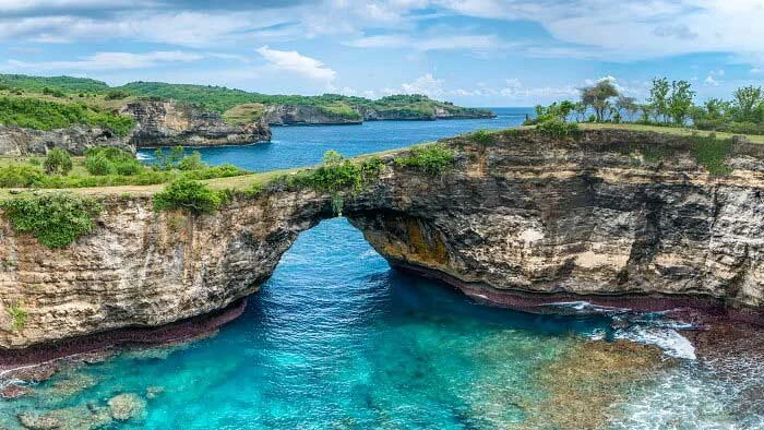 Bali sẽ áp thuế du lịch lên khách nước ngoài