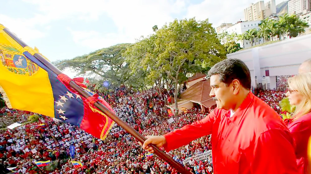 Tổng thống Venezuela Nicolas Maduro tại cuộc mít tinh ngày 24-1 kỷ niệm 61 năm lật đổ nhà độc tài Marcos Perez Jimenez