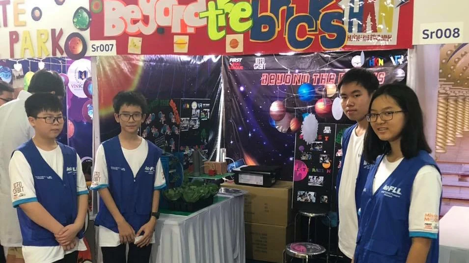 Đội tuyển Robotics của Trường THCS Huỳnh Khương Ninh (quận 1, TPHCM)