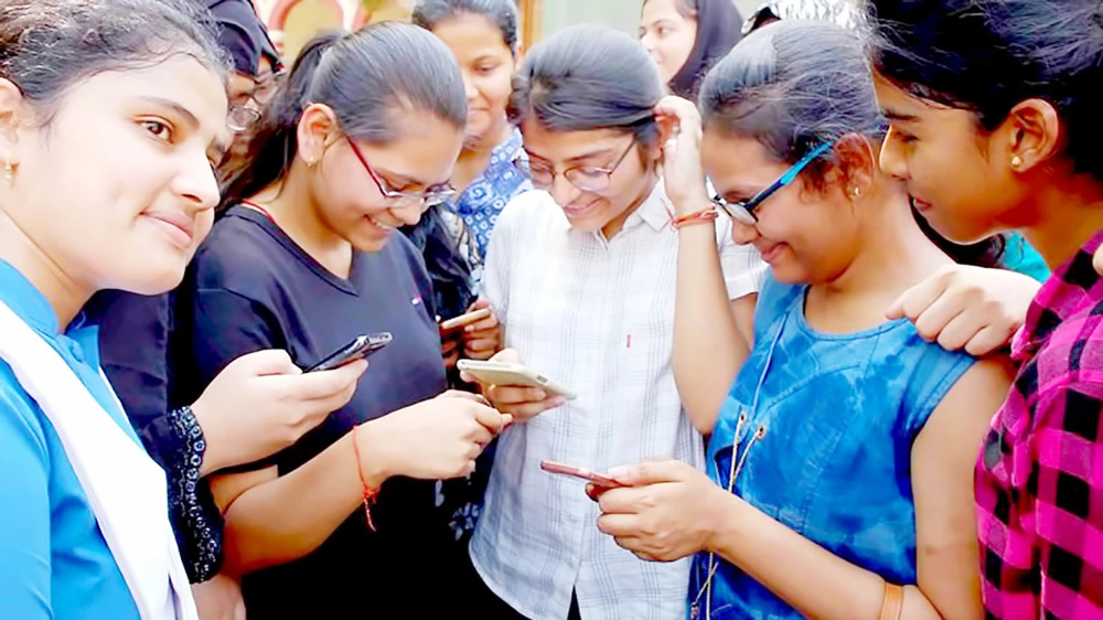24% người dân Ấn Ðộ sở hữu điện thoại thông minh