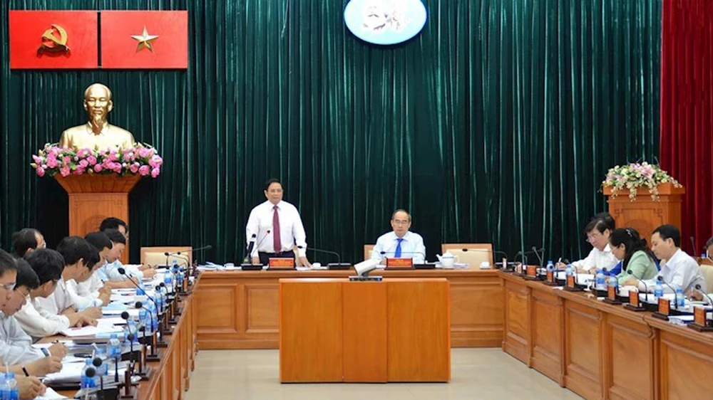 Trưởng Ban Tổ chức Trung ương Phạm Minh Chính phát biểu tại buổi làm việc