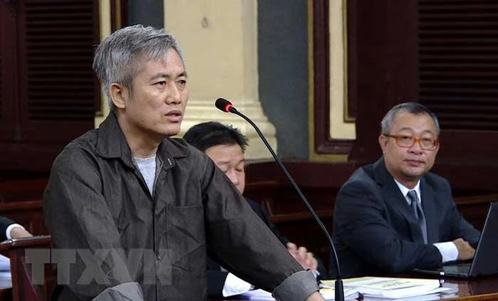 Bị cáo Lưu Văn Vịnh, kẻ chủ mưu thành lập tổ chức “Liên minh dân tộc Việt Nam,” tại phiên tòa sơ thẩm ngày 5-10-2018 . Ảnh: Thành Chung/TTXVN