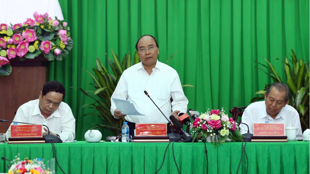 Thủ tướng Nguyễn Xuân Phúc phát biểu kết luận tại buổi làm việc. Ảnh: TTXVN