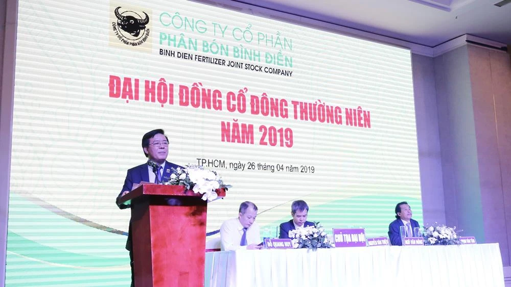 Ông Ngô Văn Đông, Tổng Giám đốc Công ty CP phân bón Bình Điền phát biểu tại Đại hội cổ đông năm 2019