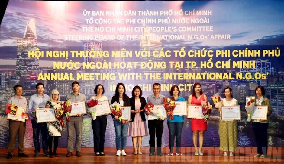 Các tập thể nhận Bằng khen của UBND TPHCM