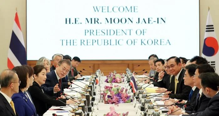 Tổng thống Moon Jae-in đã đề cập tới chính sách hướng Nam mới của Seoul và sáng kiến Thái Lan 4.0 của Bangkok. Ảnh: Yonhap