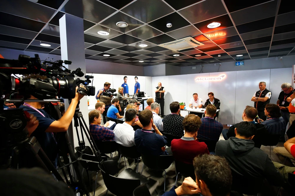 Hình ảnh một buổi họp báo tại Trung tâm Báo chí của chặng đua F1
