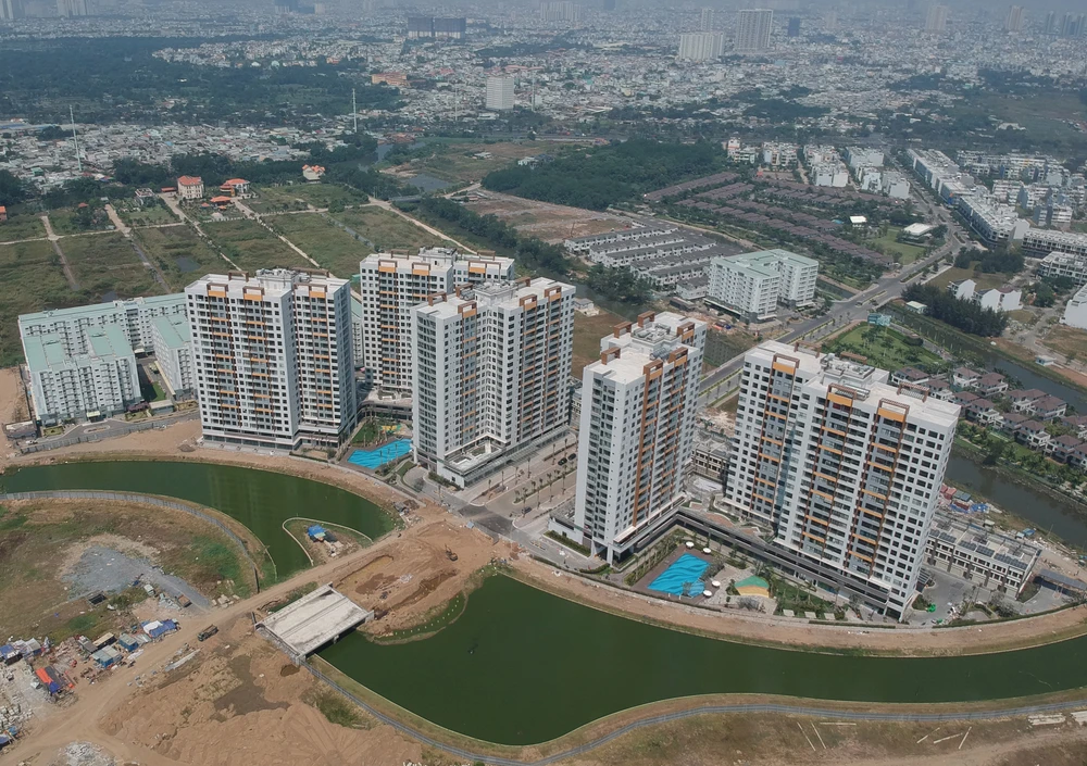 DN bất động sản hiện gặp nhiều khó khăn. Trong ảnh: Dự án chung cư Mizuki Park Nam Long, huyện Bình Chánh. Ảnh: CAO THĂNG