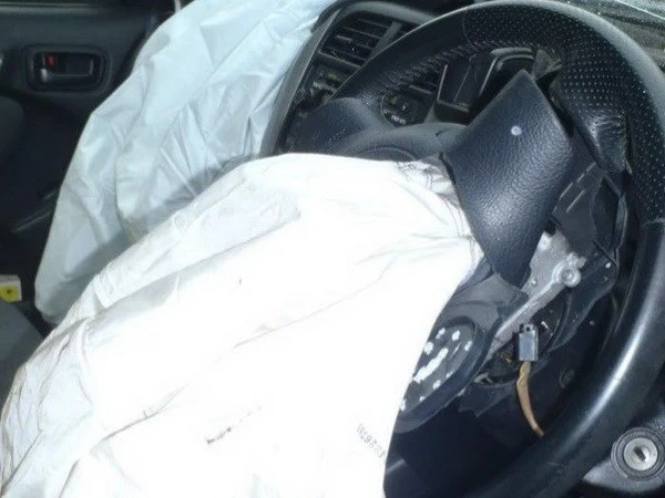 Túi khí Takata có thể khiến người ngồi trên xe bị thương nghiêm trọng sau khi bung ra. Ảnh: abc.net.au