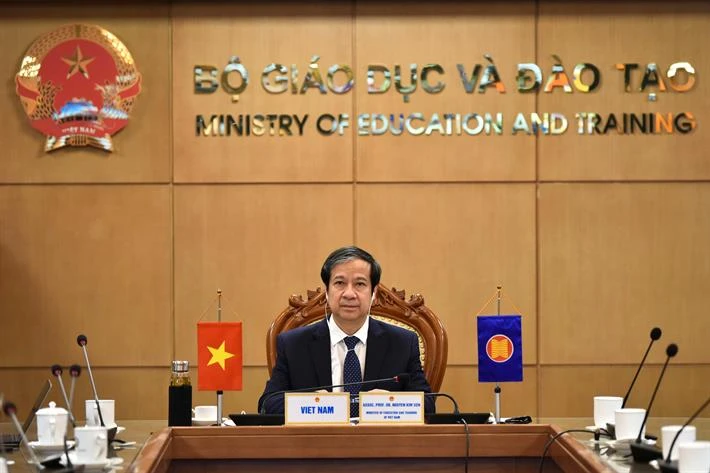 Bộ trưởng Nguyễn Kim Sơn dự Hội nghị tại điểm cầu Bộ GDĐT Việt Nam
