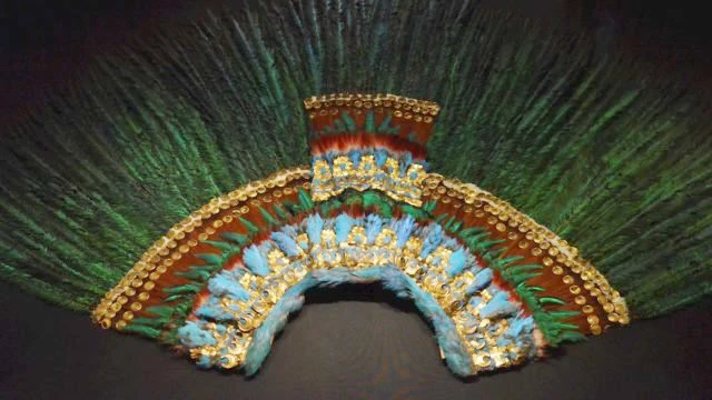 Chiếc mũ lông của Hoàng đế Moctezuma II