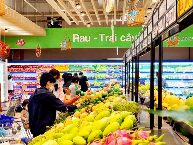 Chương trình “Tự hào hàng Việt 2022” tại Co.opmart thu hút người tiêu dùng mua sắm