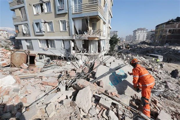 Các tòa nhà bị phá hủy sau trận động đất tại Antakya, Thổ Nhĩ Kỳ, ngày 10-2-2023. Ảnh: Yonhap/TTXVN
