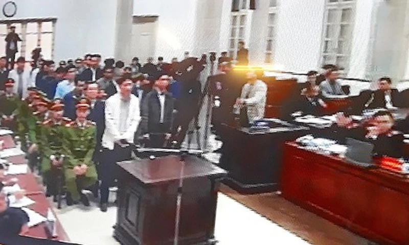 Phiên tòa xét xử bị cáo Trịnh Xuân Thanh và 7 đồng phạm tham ô tài sản ở PVP Land