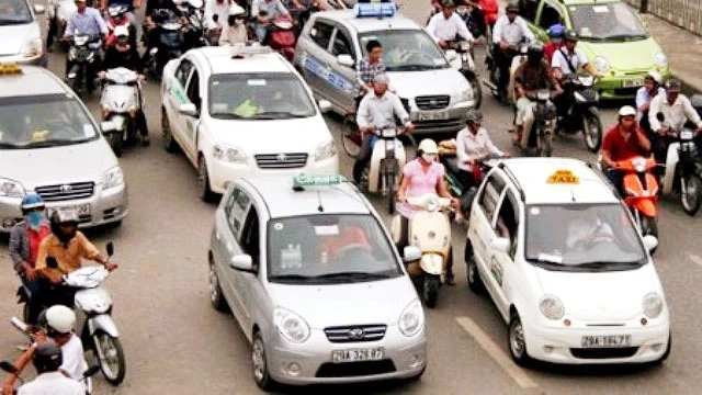 Các Hiệp hội Taxi kiến nghị về đổi màu biển số đối với các phương tiện kinh doanh vận tải