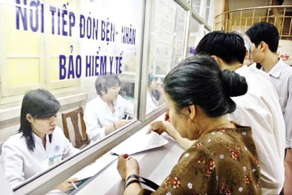 Hỗ trợ 100% mức đóng BHYT cho người đủ 70 tuổi đến dưới 80 tuổi ở Hà Nội