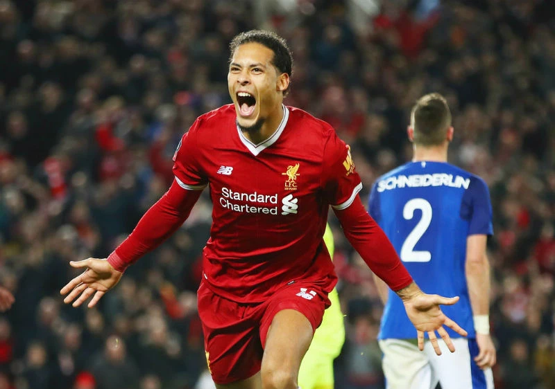 Virgil van Dijk mừng bàn thắng đưa Liverpool vào vòng 4 Cúp FA. Ảnh: Getty Images 