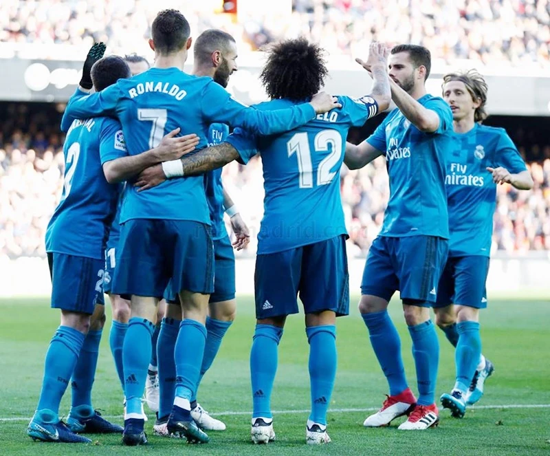 Ronaldo chói sáng giúp Real có chiến thắng trước Valencia. Ảnh: Getty Images