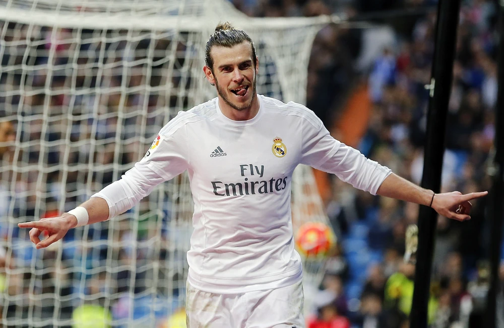 Sự nghiệp của Bale vụt sáng từ khi phẫu thuật tai - Ảnh: The Guardian