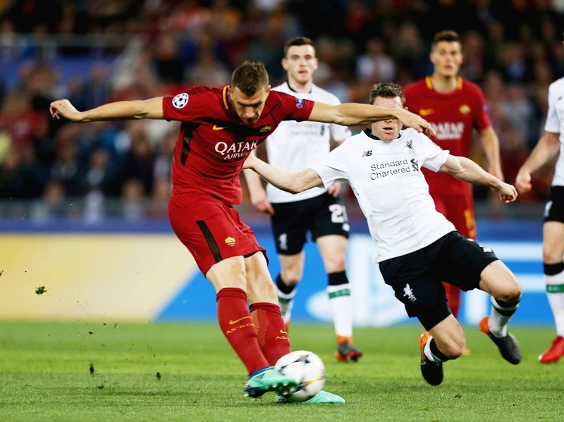 Roma (đỏ đen) thất bại, nhưng cũng khiến Liverpool phải sợ hãi. Ảnh: Getty Images
