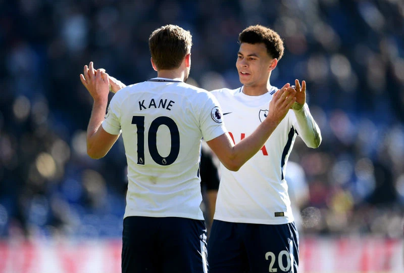 Dele Alli (phải) có thể là ngôi sao tiếp theo của Tottenham ký hợp đồng mới. Ảnh: Getty Images 
