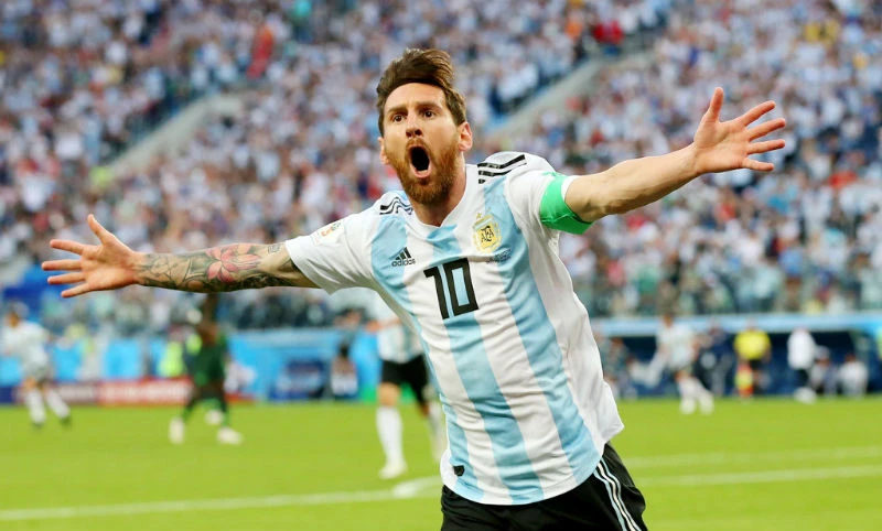 Lionel Messi phấn khích với bàn thắng đầu tiên trên đất Nga. Ảnh: Getty Images 