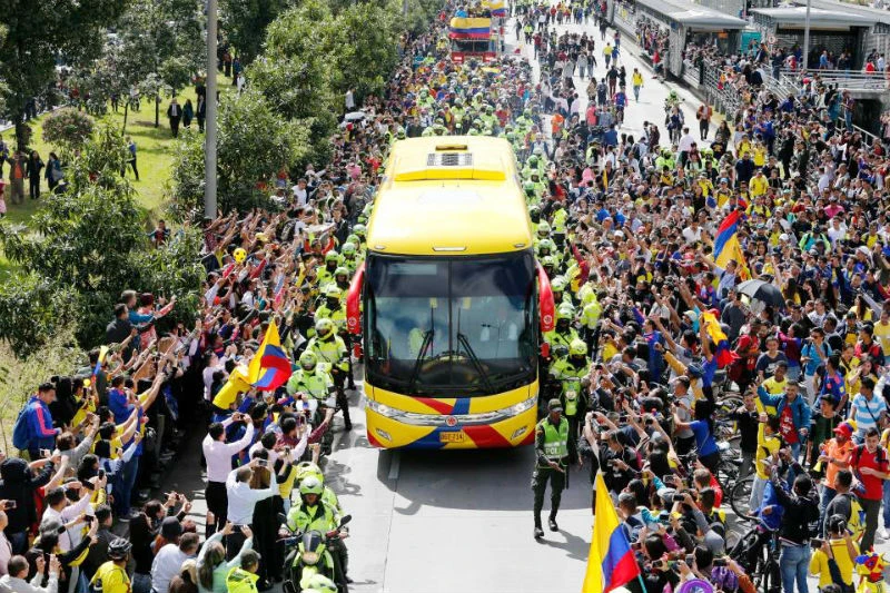 Tuyển Colombia được chào đón như những người hùng dù dừng bước ở vòng 1/8. Ảnh: AP