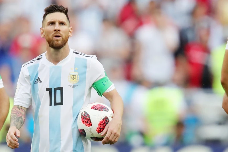 Trong mắt Simeone, Messi vẫn xuất sắc nhất. Ảnh: Getty Images 