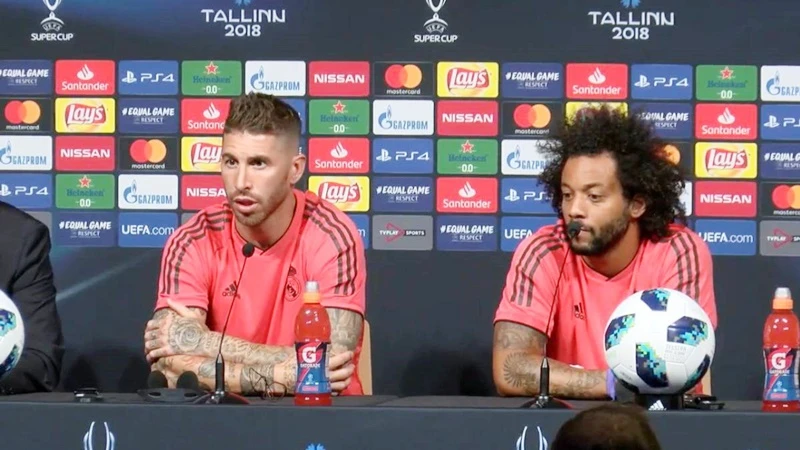 Ramos và Marcelo ở cuộc họp báo trước trận Siêu cúp. Ảnh AS