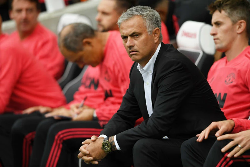 Jose Mourinho liệu sẽ phải rời vị trí của mình ở Old Trafford? Ảnh: Getty Images 