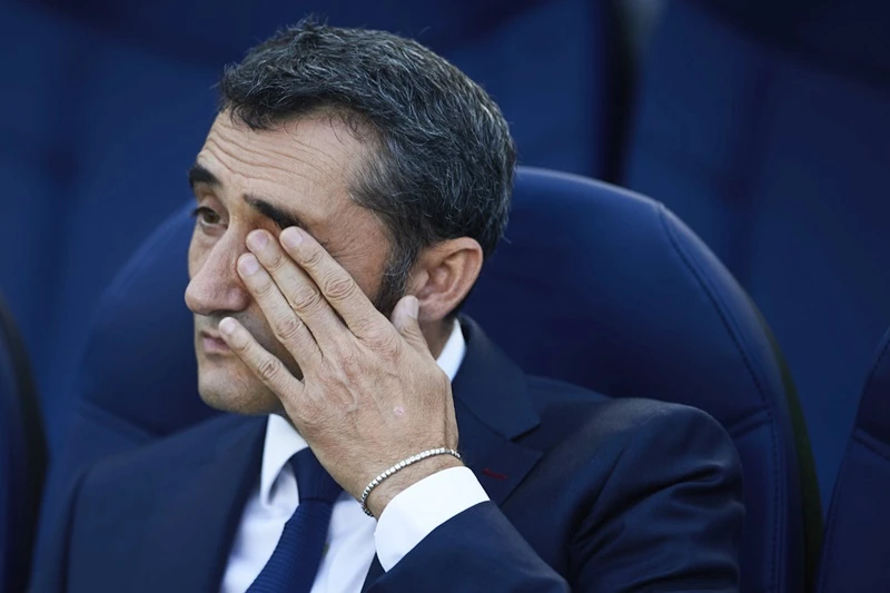 Có quá nhiều vấn đề với Barca của Valverde. Ảnh Getty Images.