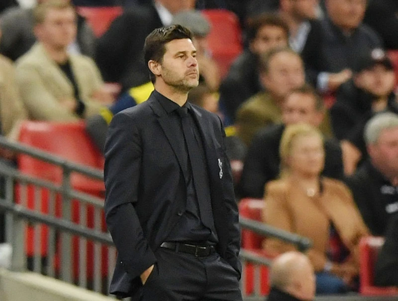 Tài năng của Mauricio Pochettino đang bị hạn chế trong cách vận hành dè sẻn của Tottenham. Ảnh: Getty Images 