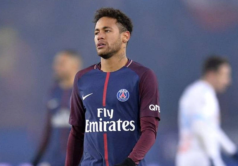 Neymar gần như không còn tương lai ở Paris SG, vấn đề lúc này chỉ còn là Real hay Barca sẽ chiến thắng cuộc đua. Ảnh: Getty Images 