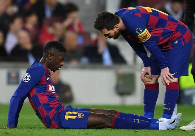 Ousmane Dembele tiếp tục đẩy Barca vào tính thế khó vì vấn đề thể trạng. Ảnh: Getty Images