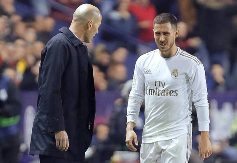 HLV Zinedine Zidane chắc chắn hy vọng Eden Hazard có thể sớm trở lại và tạo nên tác động quan trọng. Ảnh: Getty Images 