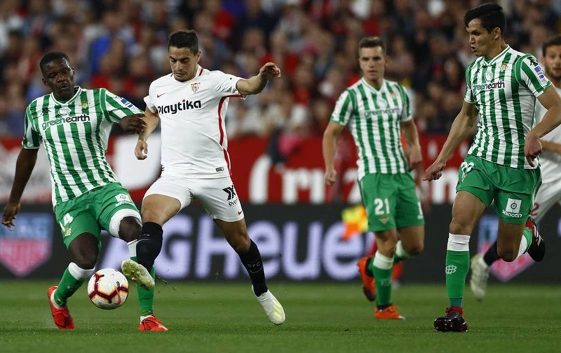 Trận derby giữa Real Betis và Sevilla vào ngày 11-6 sẽ hâm nóng ngày La Liga trở lại. Ảnh: Getty Images