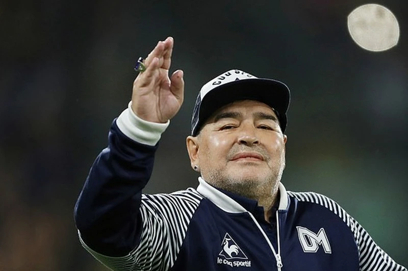Diego Maradona đã rời bệnh viện để tiếp tục quá trình hồi phục. 